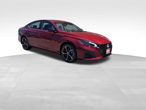 New 2026 Nissan Altima 2.5 SR FWD image 7