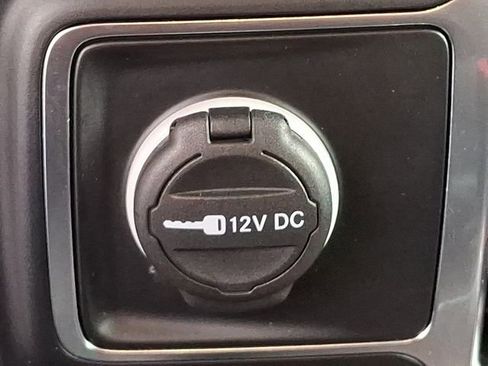 Used 2022 Jeep Wrangler Unlimited Sahara w/ Cold Weather Group AWD/4WD image 26