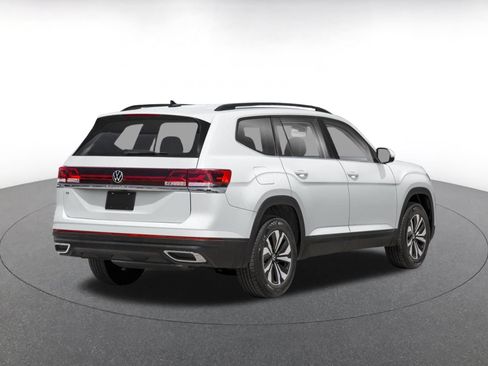 Used 2024 Volkswagen Atlas SE AWD/4WD image 6