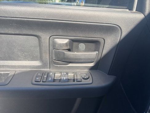 Used 2014 RAM 2500 Tradesman w/ Chrome Appearance Group image 14