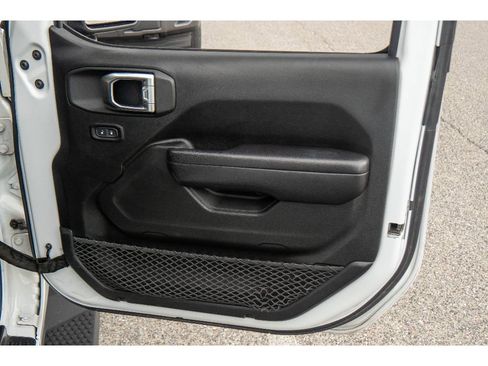 Used 2018 Jeep Wrangler Unlimited Sport S AWD/4WD image 15