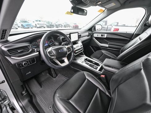 Certified 2023 Ford Explorer XLT w/ Equipment Group 202A image 18