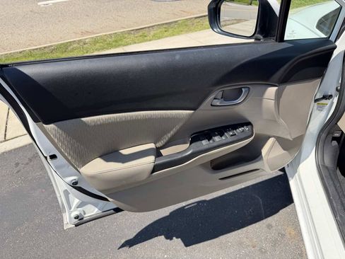 Used 2014 Honda Civic LX image 11