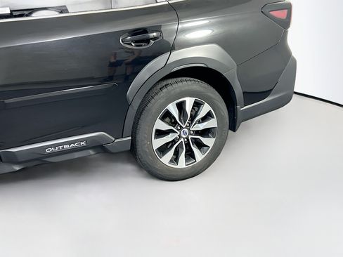 Used 2023 Subaru Outback Limited AWD/4WD image 30