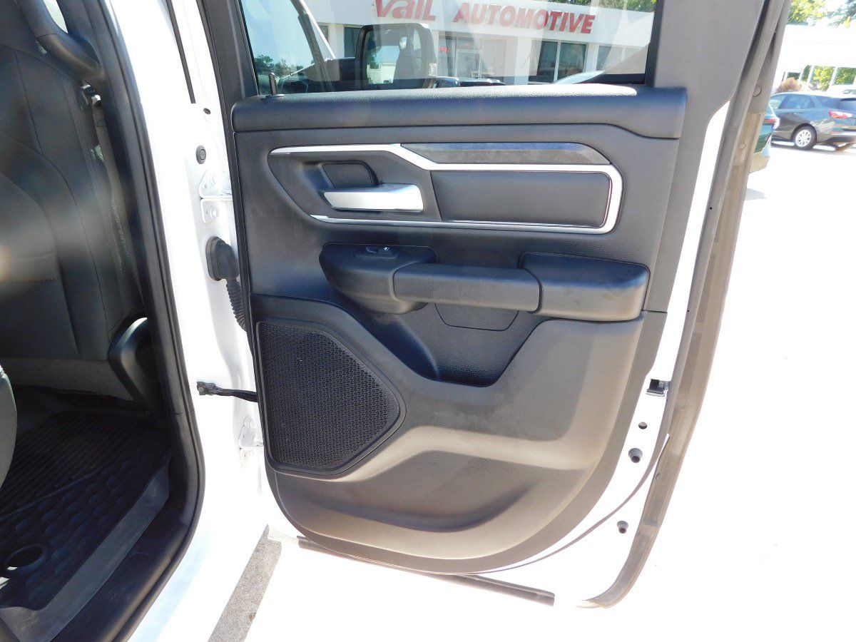 Used 2024 RAM 1500 Big Horn AWD/4WD image 33
