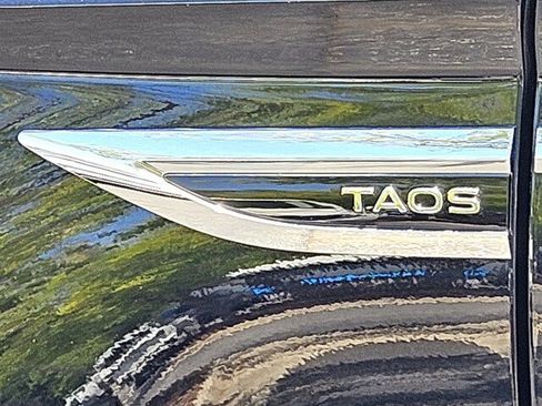 Used 2023 Volkswagen Taos SE w/ Black Wheel Package FWD image 38