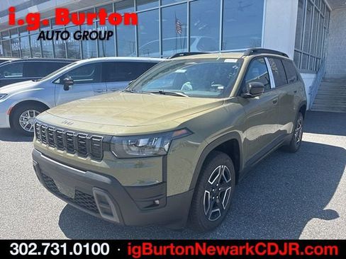 New 2026 Jeep Cherokee Laredo image 4