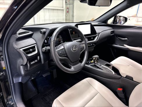 Used 2024 Lexus UX 250h FWD image 20
