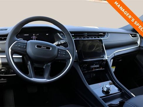 New 2025 Jeep Grand Cherokee Laredo X w/ Luxury Tech Group I image 14