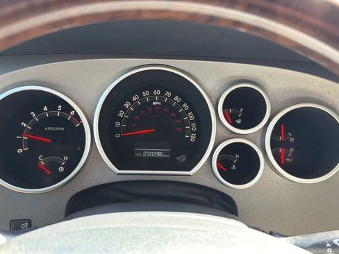 Used 2012 Toyota Tundra Limited w/ Platinum Pkg image 31