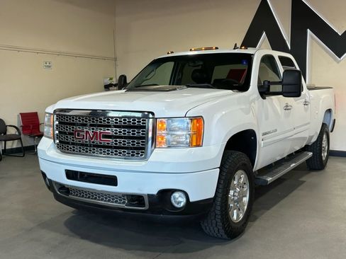 Used 2011 GMC Sierra 3500 Denali image 1
