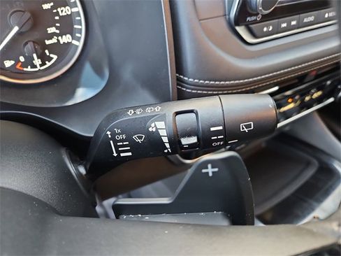 Used 2021 Nissan Rogue SL image 24