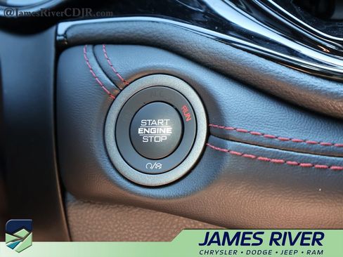 Used 2021 Dodge Durango R/T w/ Blacktop Package AWD/4WD image 32