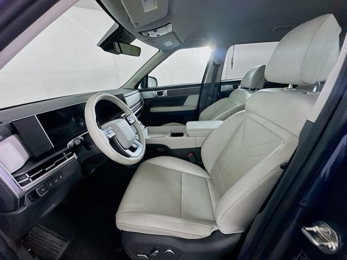 Used 2025 Hyundai Santa Fe SEL FWD image 13