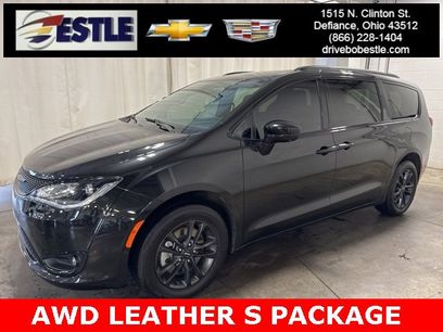 Used 2020 Chrysler Pacifica Touring-L w/ Advanced Safetytec Group