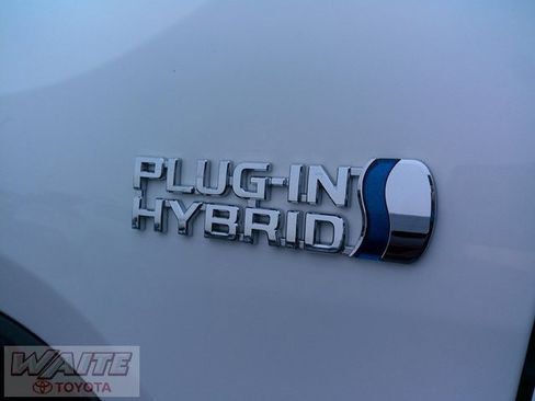 Certified 2024 Toyota RAV4 SE image 8