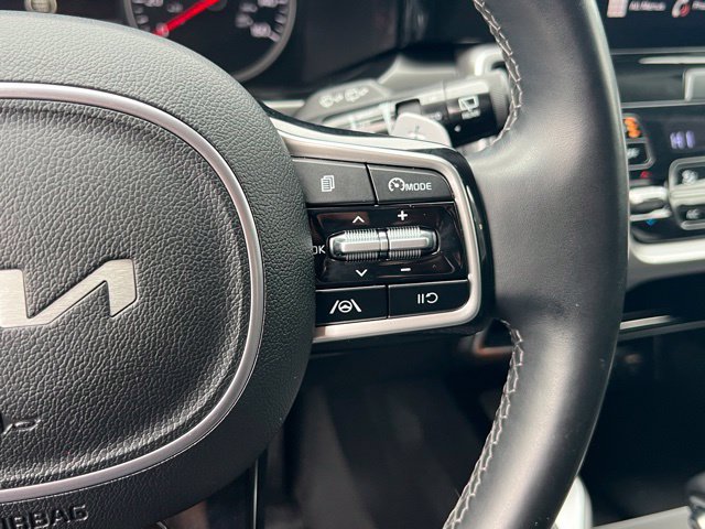 Used 2023 Kia Sorento AWD image 22