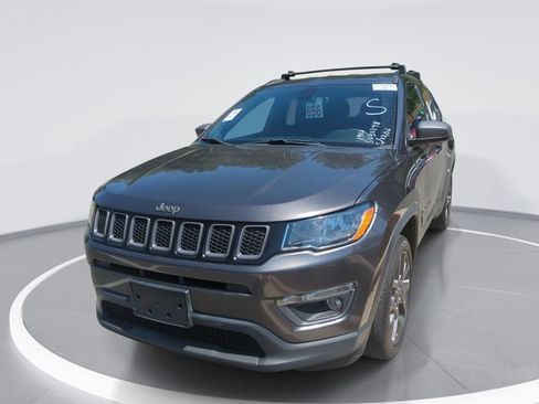 Used 2021 Jeep Compass Latitude FWD image 1