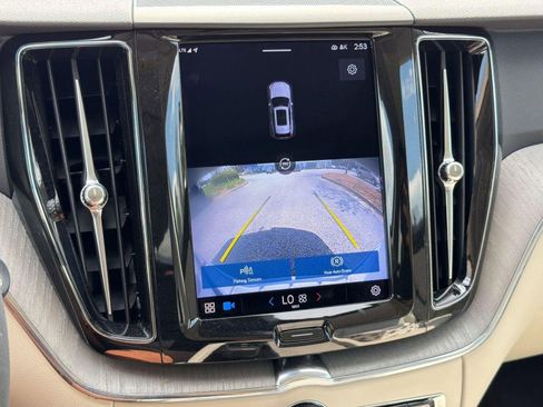 Used 2023 Volvo XC60 B5 Plus w/ Protection Package Premier image 24