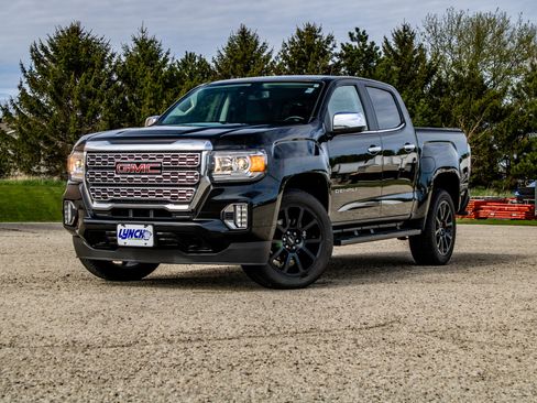 Used 2022 GMC Canyon Denali w/ Denali Black Edition Package AWD/4WD image 42