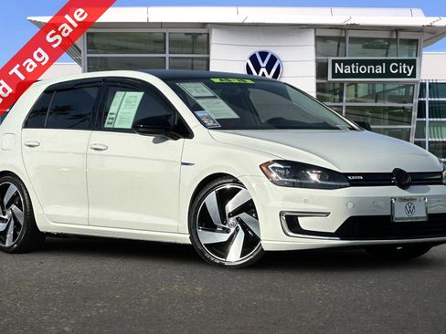 Used 2017 Volkswagen e-Golf SEL Premium image 2