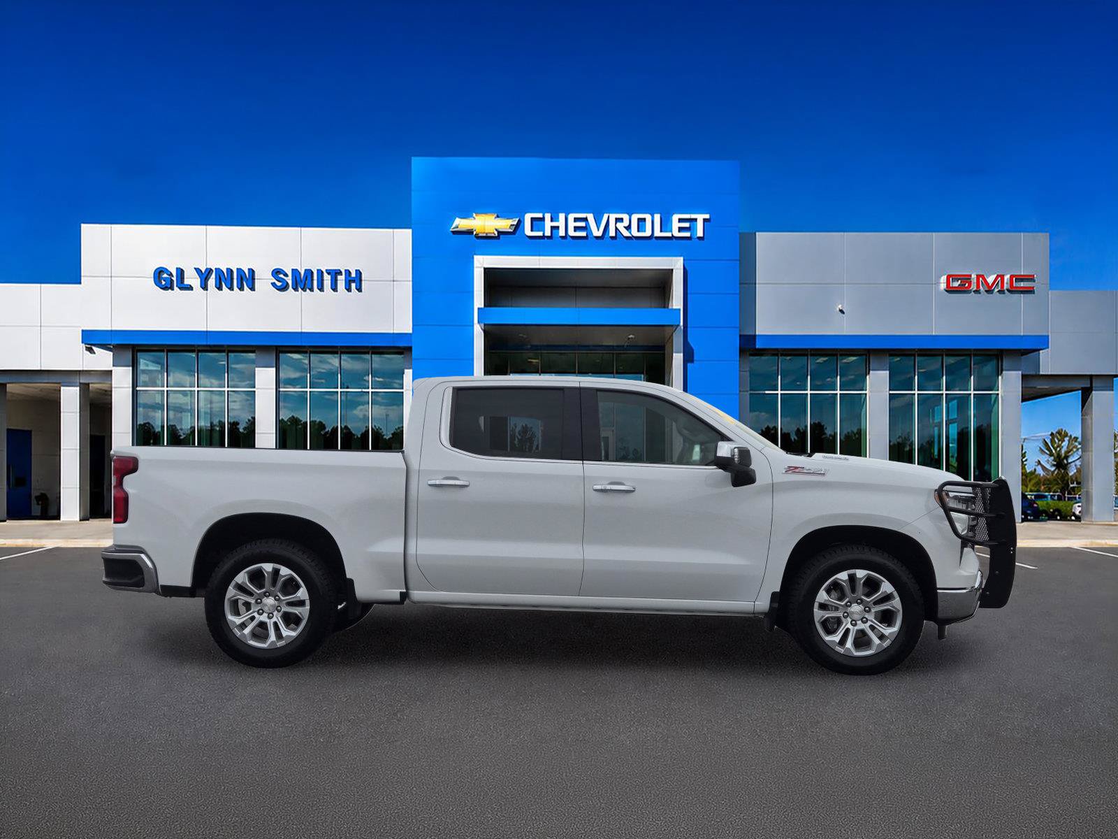 Used 2023 Chevrolet Silverado 1500 LTZ w/ Technology Package AWD/4WD image 6