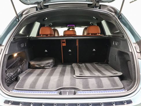 Used 2025 Mercedes-Benz GLC 350e 4MATIC image 26