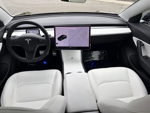 Used 2018 Tesla Model 3 Mid Range image 28