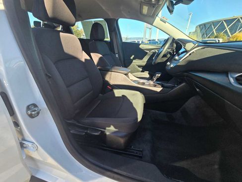 Used 2023 Chevrolet Malibu LT image 11