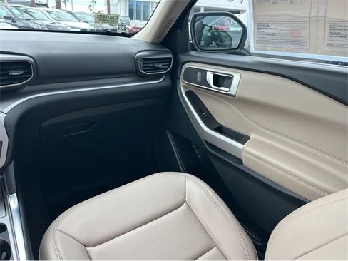 Certified 2024 Ford Explorer XLT w/ Equipment Group 202A image 14