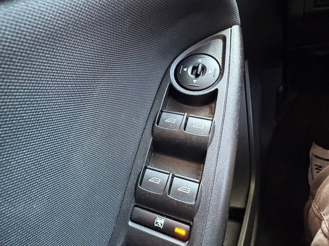 Used 2018 Ford Focus SE FWD image 26