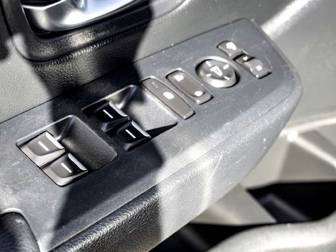 Used 2025 Honda Pilot Black Edition image 11