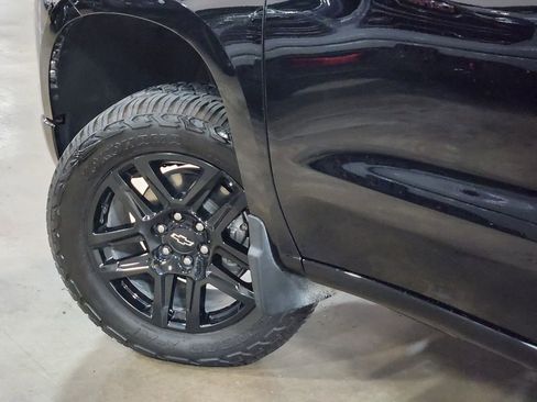 Used 2025 Chevrolet Silverado 1500 LT Trail Boss w/ Convenience Package II image 23