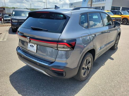 Used 2025 Volkswagen Taos S FWD image 5