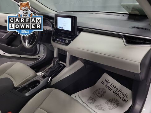 Used 2023 Toyota Corolla Cross LE w/ Moonroof Package image 25