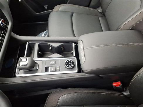 New 2026 Nissan Pathfinder SL image 15