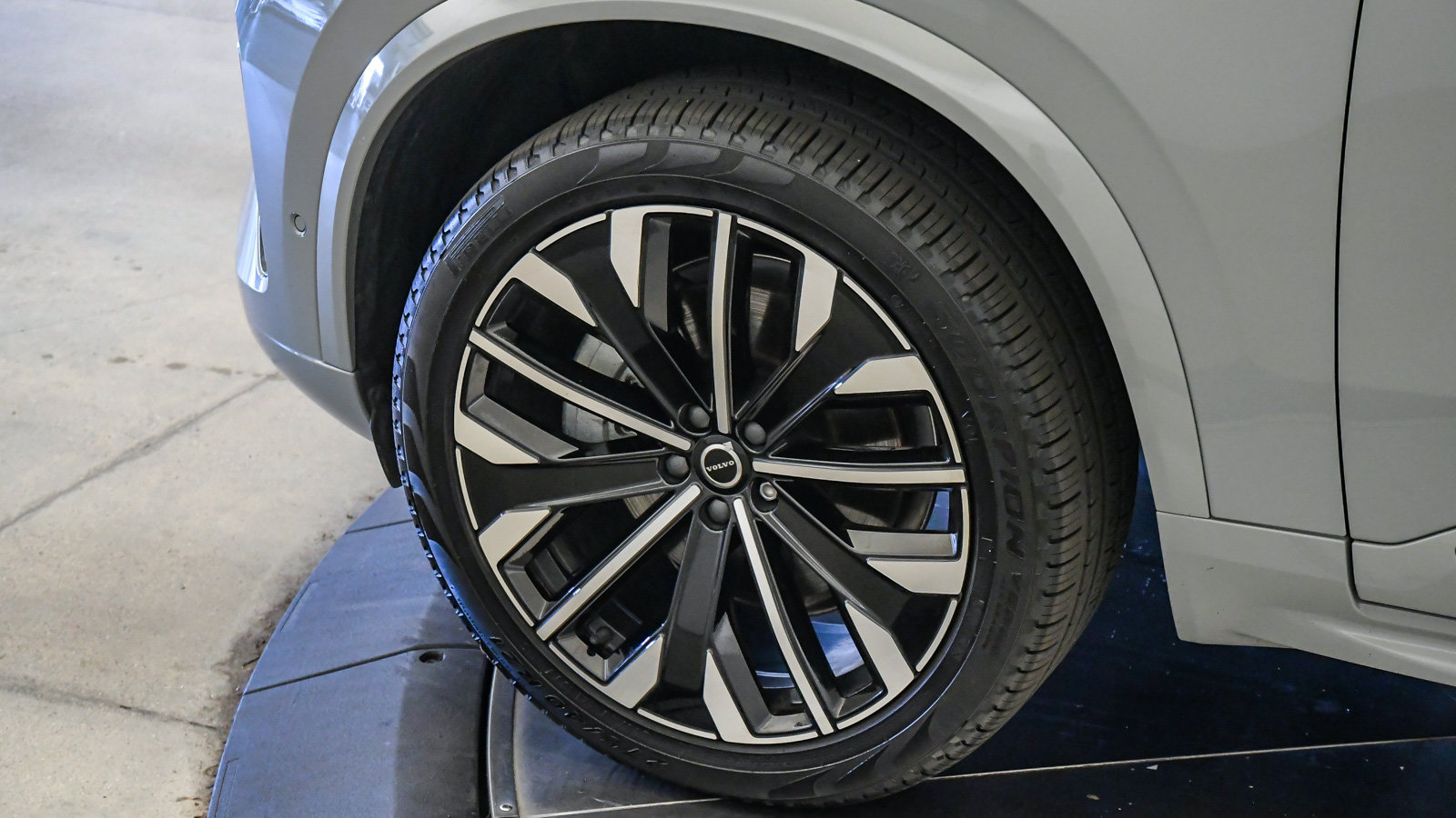 Certified 2026 Volvo XC90 B6 Plus AWD/4WD image 10