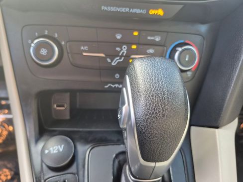 Used 2018 Ford Focus SE image 16