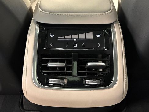 Used 2026 Volvo XC90 B6 Plus AWD/4WD image 35
