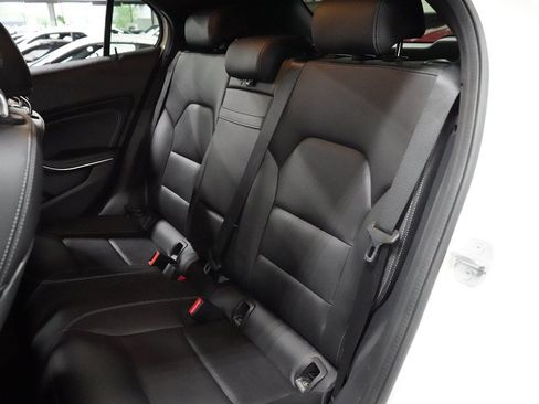 Used 2019 Mercedes-Benz GLA 250 w/ Convenience Package image 23