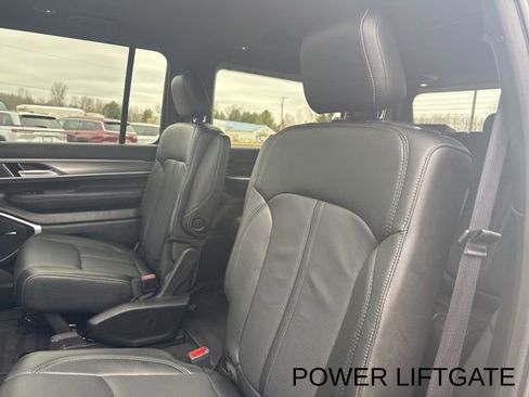 Used 2024 Jeep Wagoneer Series II image 17