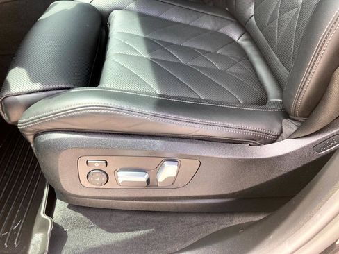 Used 2023 BMW X5 xDrive40i AWD/4WD image 10