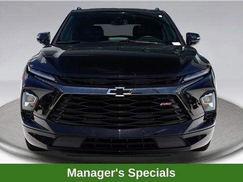 Used 2024 Chevrolet Blazer RS FWD image 2