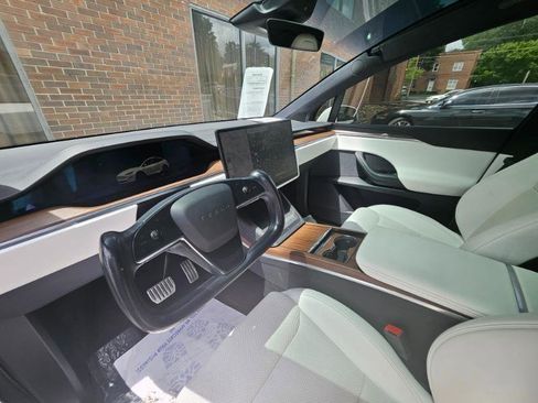 Used 2022 Tesla Model X AWD/4WD image 36