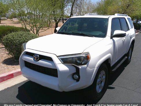 Used 2018 Toyota 4Runner SR5 Premium image 3