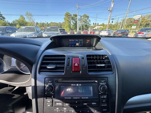 Used 2015 Subaru Forester 2.5i Premium w/ All-Weather Package image 12