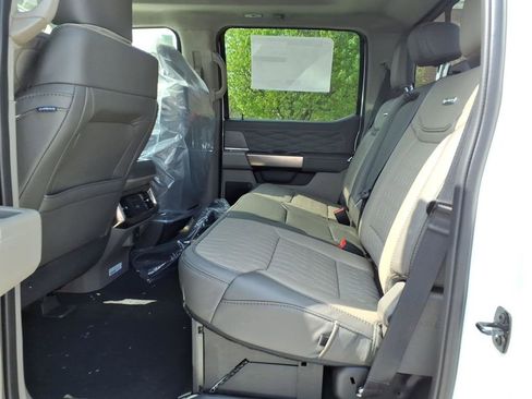 New 2026 Ford F250 Platinum w/ Platinum Plus Package AWD/4WD image 9