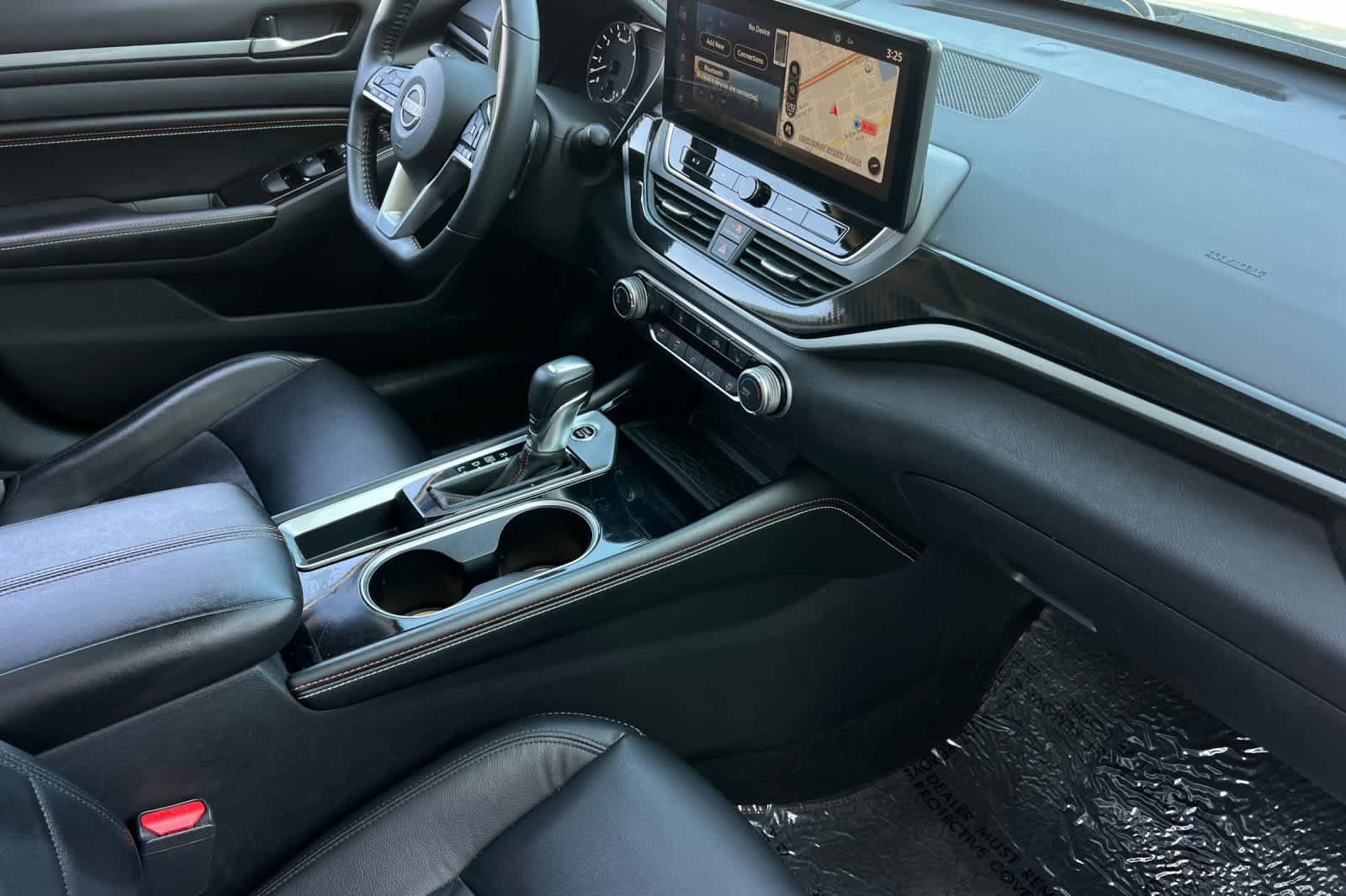 Used 2023 Nissan Altima 2.5 SR w/ SR Premium Package FWD image 17
