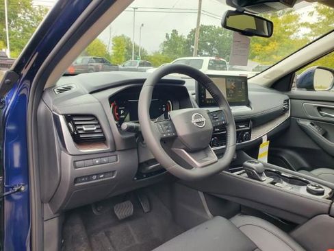 New 2026 Nissan Rogue Platinum w/ Platinum Premium Package image 16