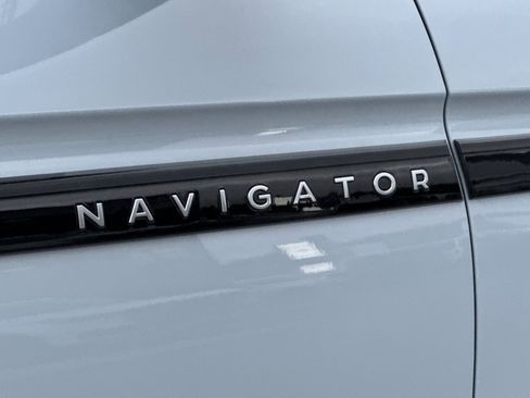 Used 2025 Lincoln Navigator L Black Label image 27